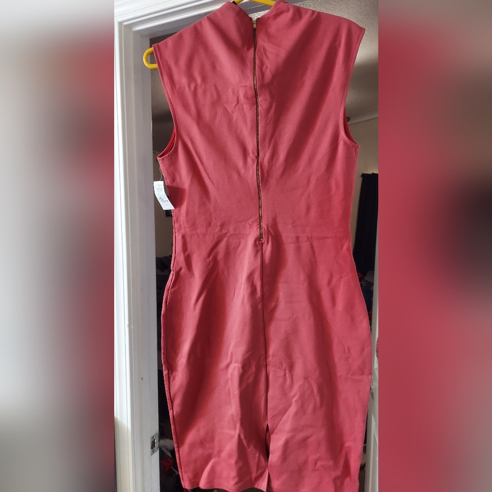 Dress - Picture 2 of 4